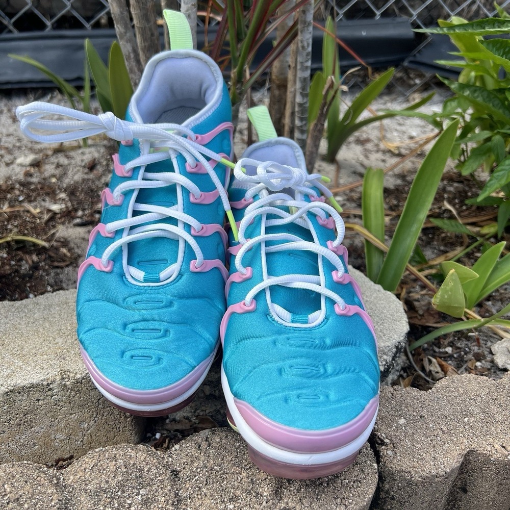 Size 7 - Wmns Nike Air VaporMax Plus Easter - CW7014-100 - Picture 3 of 9